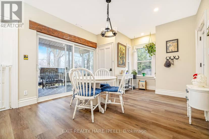 31 Brock Street — photo 6 of 40