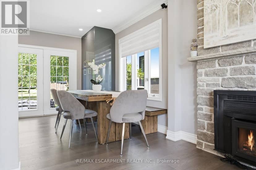 513 Maplehurst Avenue — photo 10 of 40