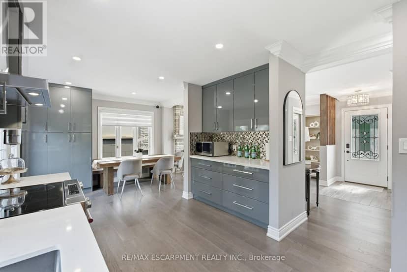 513 Maplehurst Avenue — photo 12 of 40