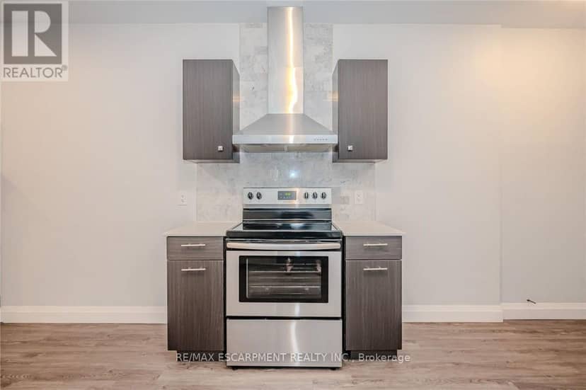74 Cathcart Street — photo 10 of 40