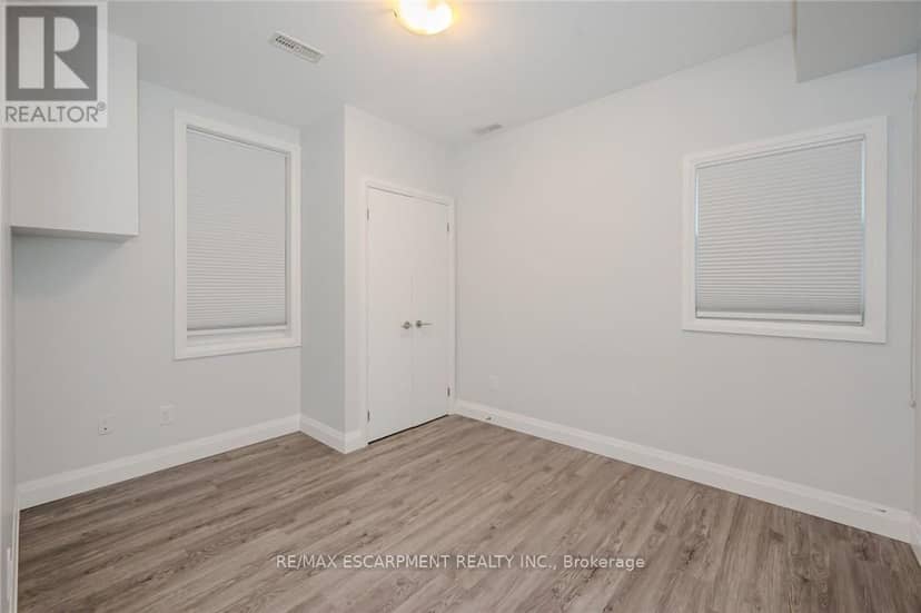 74 Cathcart Street — photo 12 of 40