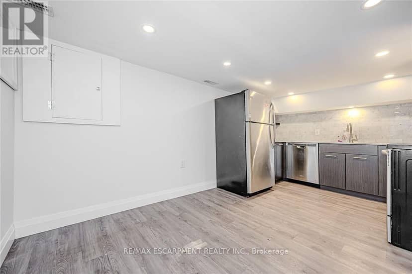 74 Cathcart Street — photo 38 of 40