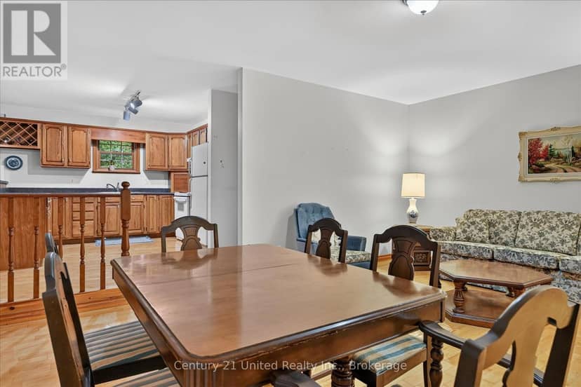 335 Douro 3rd Line — photo 11 of 40