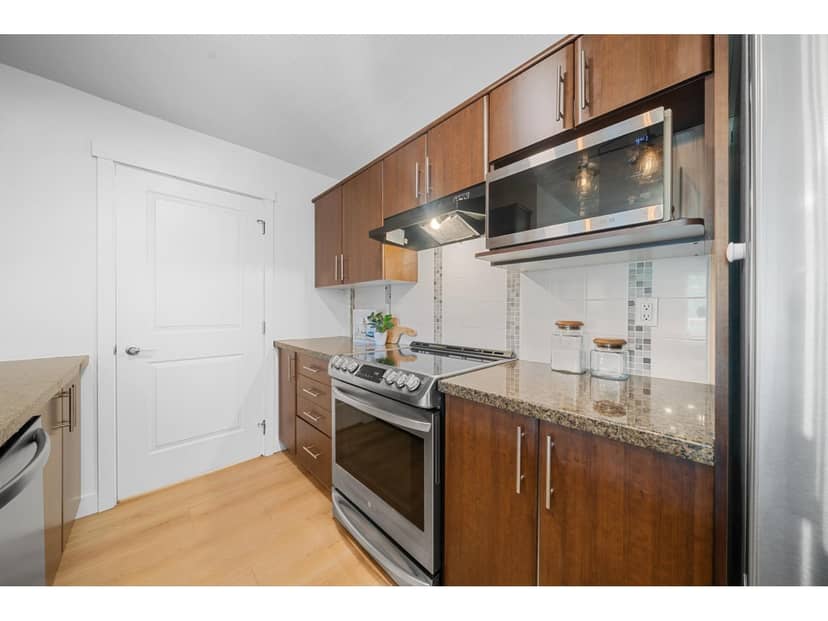 310 19388 65 AVENUE, Surrey, photo 6