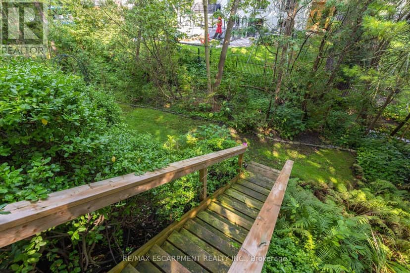 401 Cairncroft Road — photo 28 of 33