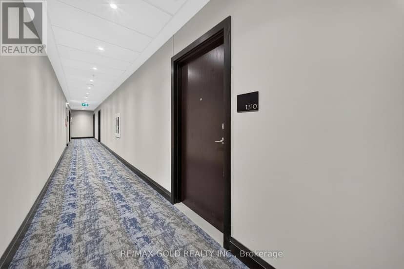 1310 - 15 Glebe Street — photo 6 of 40