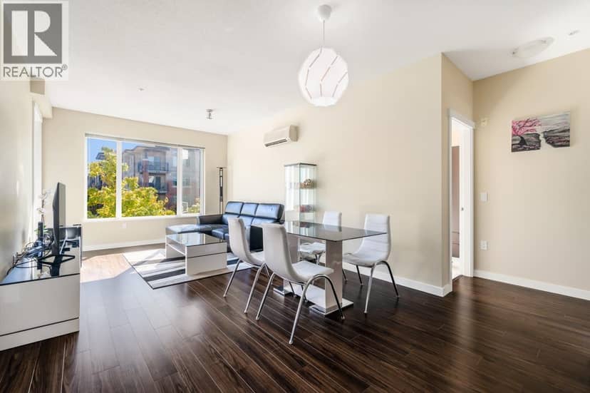 237 9399 ODLIN ROAD, Richmond, photo 2