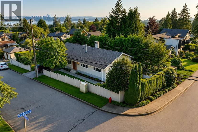 3277 CHESTERFIELD AVENUE, North Vancouver, photo 2