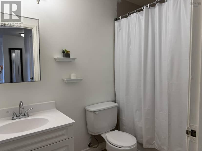 109 7 Jamieson Street — photo 12 of 15