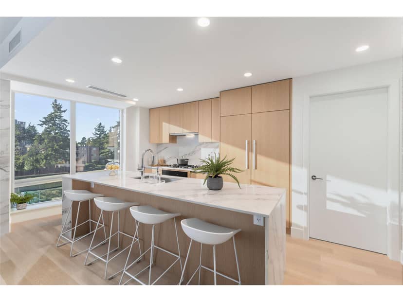 201 1475 FOSTER STREET, Surrey