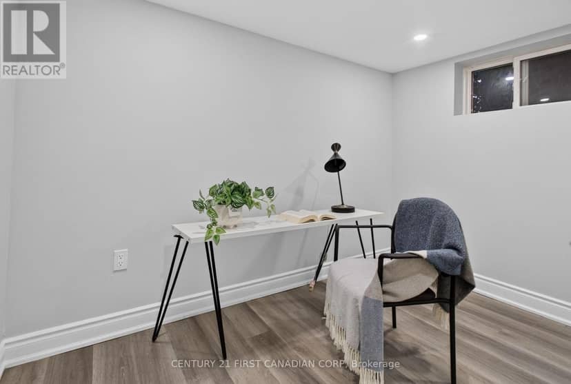 384 Wharncliffe Road S — photo 34 of 40