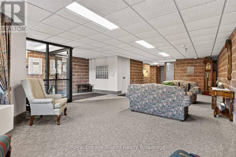 101 - 217 Thames Street S — photo 9 of 40