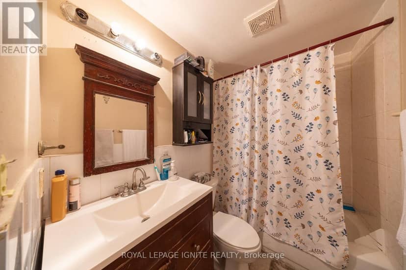 4 - 21 Rockwood Drive — photo 19 of 26