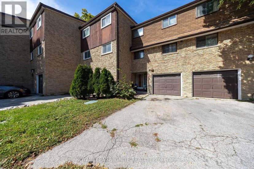 4 - 21 Rockwood Drive, Toronto, photo 2