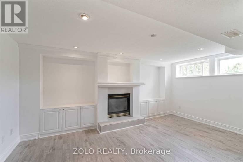 525 Lynett Crescent — photo 17 of 28