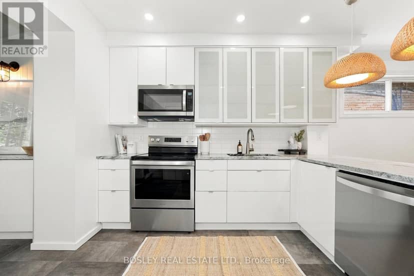 682 Milverton Boulevard — photo 10 of 40