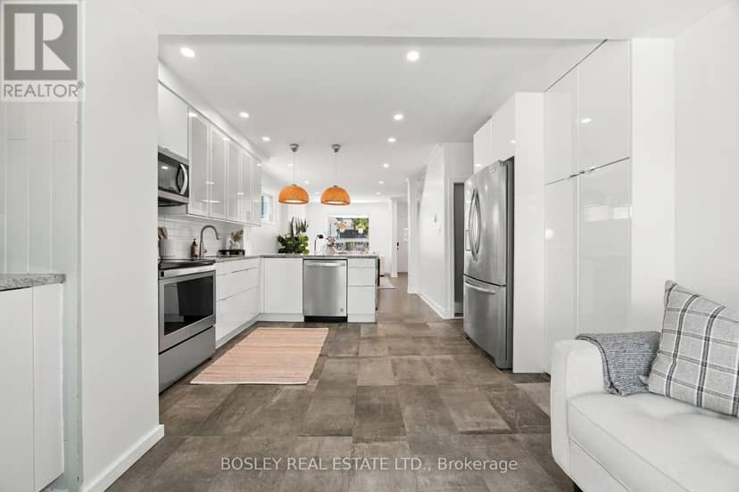 682 Milverton Boulevard — photo 14 of 40