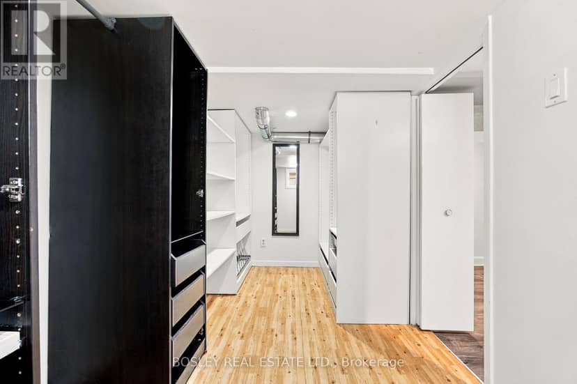 682 Milverton Boulevard — photo 36 of 40