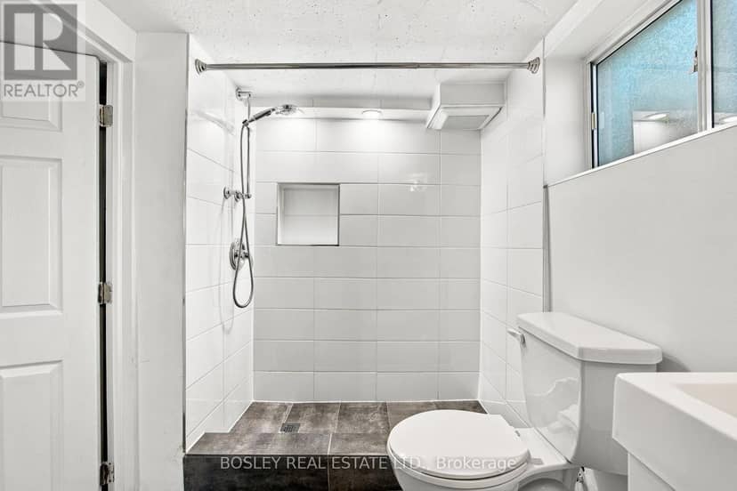 682 Milverton Boulevard — photo 34 of 40