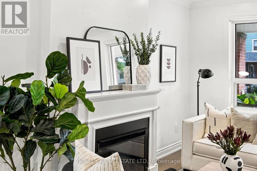 682 Milverton Boulevard, Toronto, photo 5