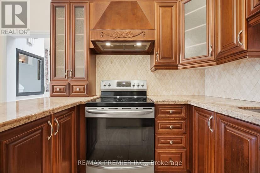 1474 South Service Road — photo 11 of 31