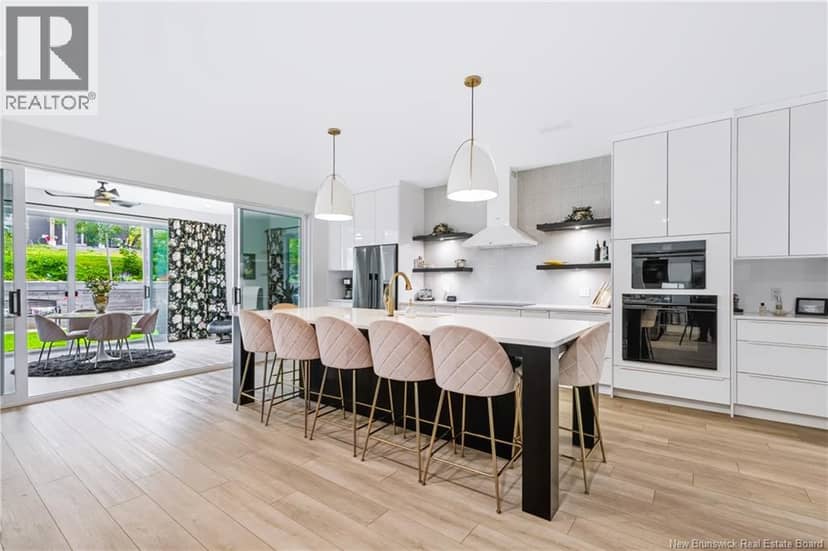 147 Reba Crescent — photo 10 of 40