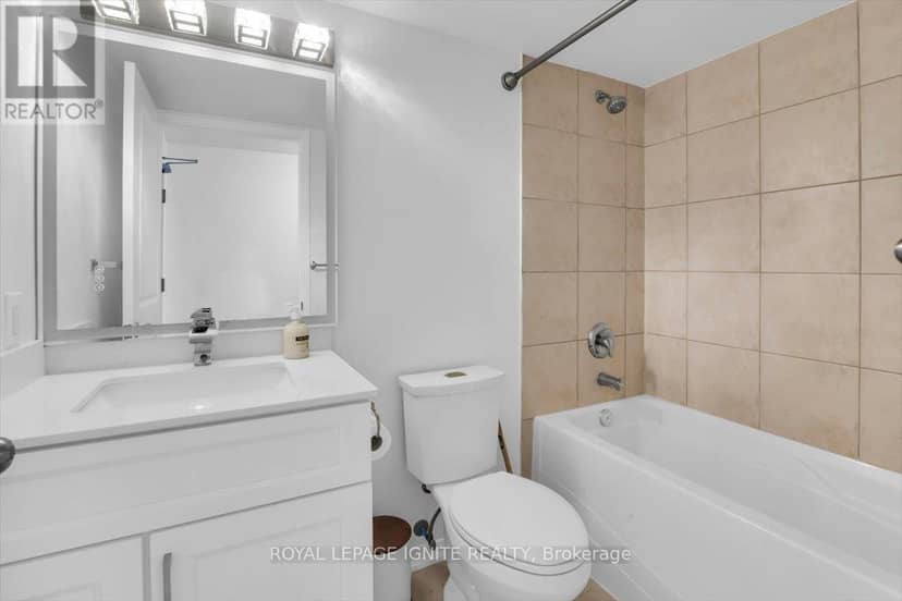 7G - 8 Rosebank Drive — photo 12 of 17