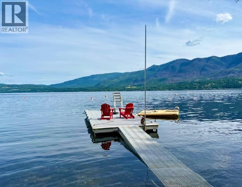 2989 Squilax-Anglemont Road, Lee Creek