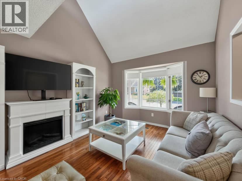 5131 HAWTHORN Drive — photo 9 of 40