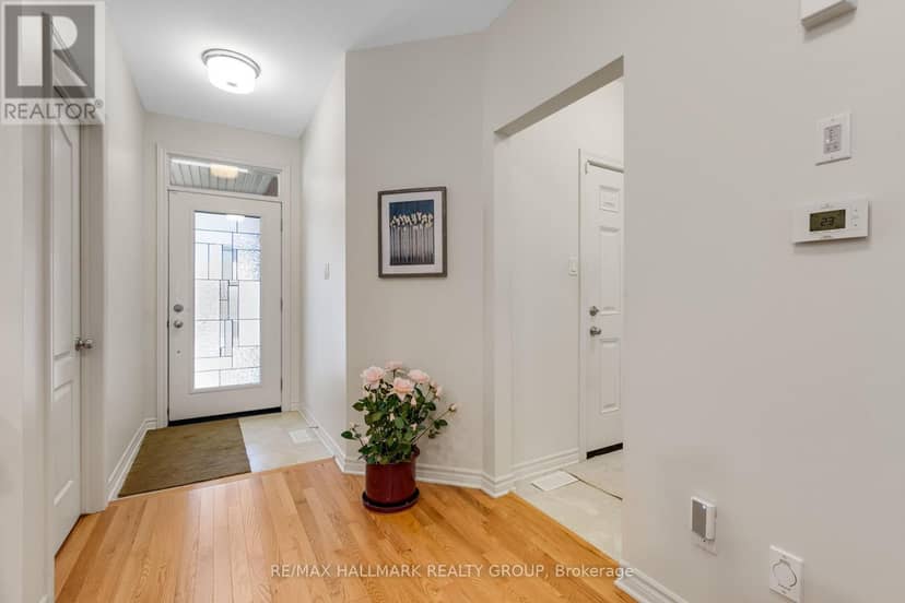 66 Kayenta Street, Ottawa, photo 2