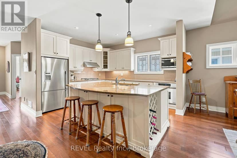 90 Sunrise Court, Fort Erie, photo 8
