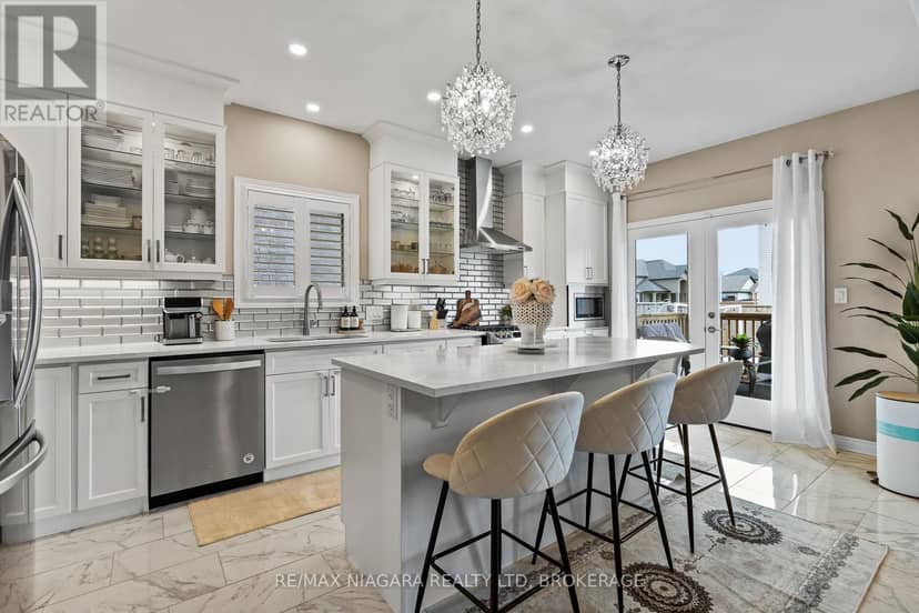 91 Quebec Avenue — photo 12 of 40