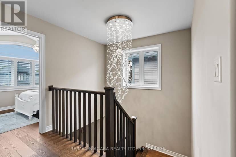 91 Quebec Avenue — photo 17 of 40