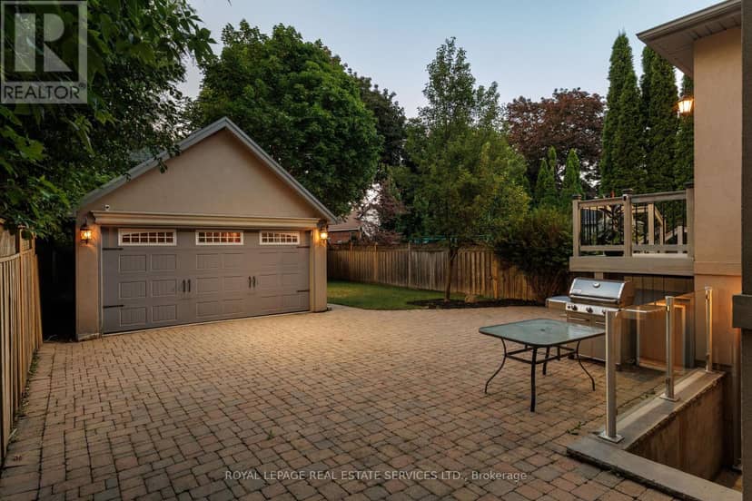 4 Springbrook Gardens — photo 3 of 40