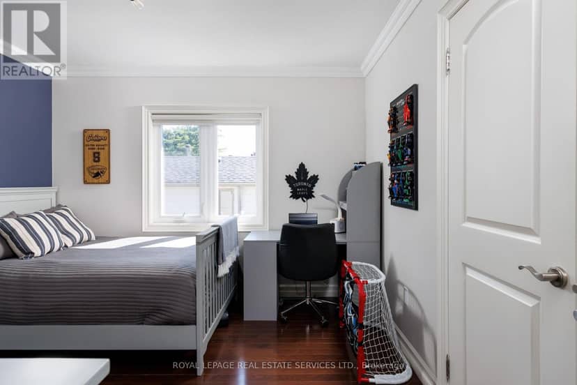 4 Springbrook Gardens — photo 30 of 40