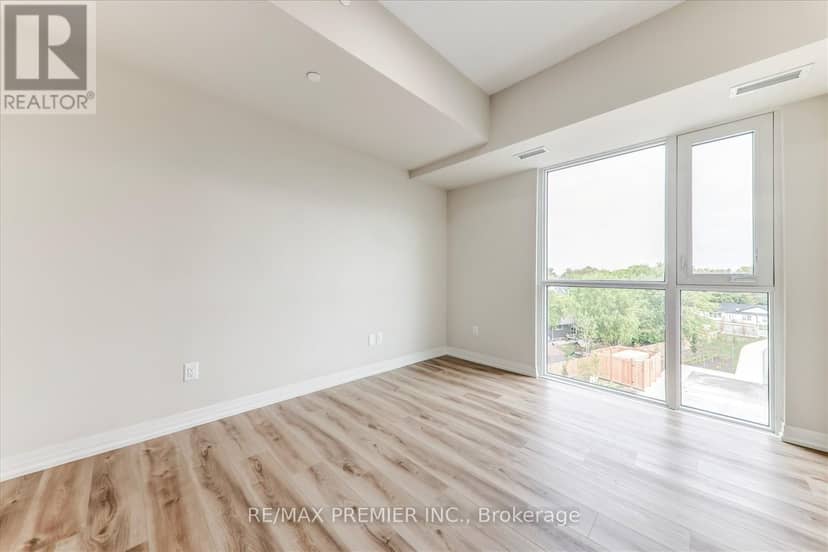 LP-17 - 50 Herrick Avenue — photo 19 of 33