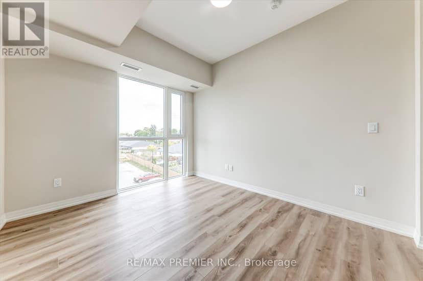 LP-17 - 50 Herrick Avenue — photo 20 of 33