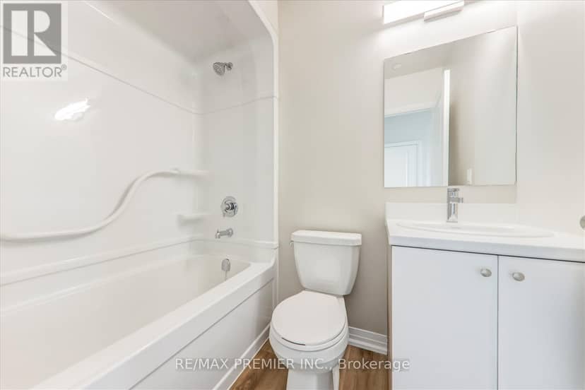 LP-17 - 50 Herrick Avenue — photo 22 of 33