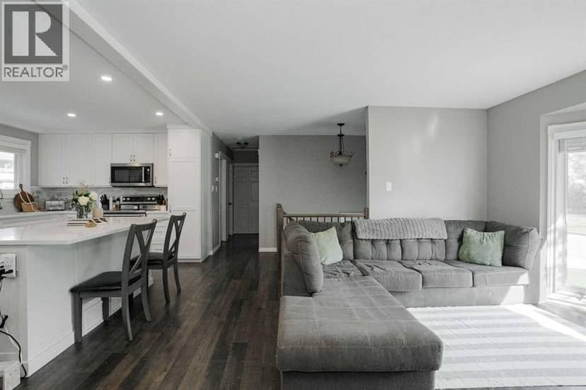 525 Beacon Hill Drive — photo 21 of 40