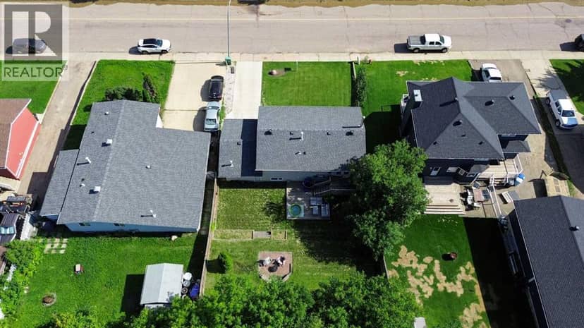 525 Beacon Hill Drive, Fort McMurray, photo 3