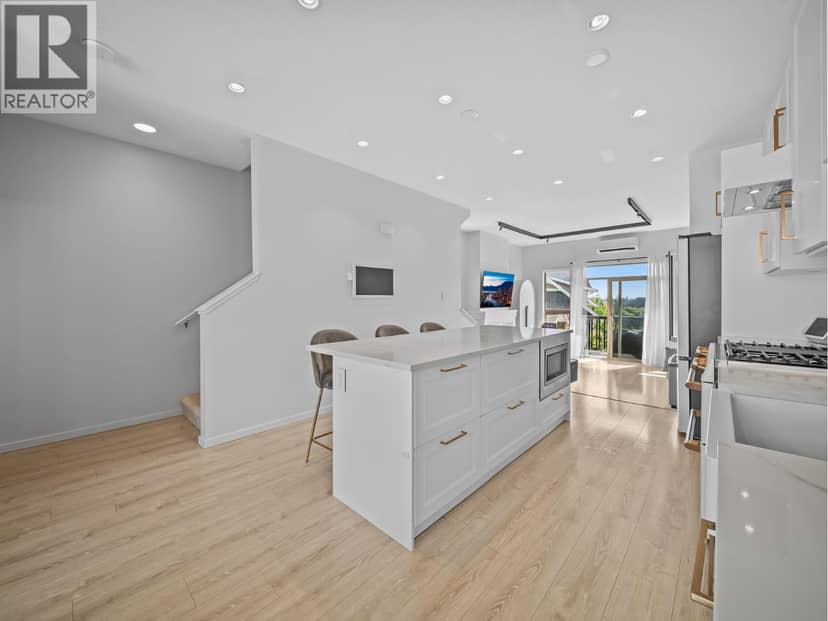 186 3105 DAYANEE SPRINGS BOULEVARD, Coquitlam, photo 3