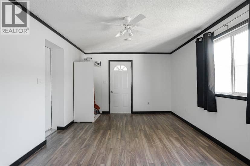 212 Greenwich Lane — photo 36 of 40