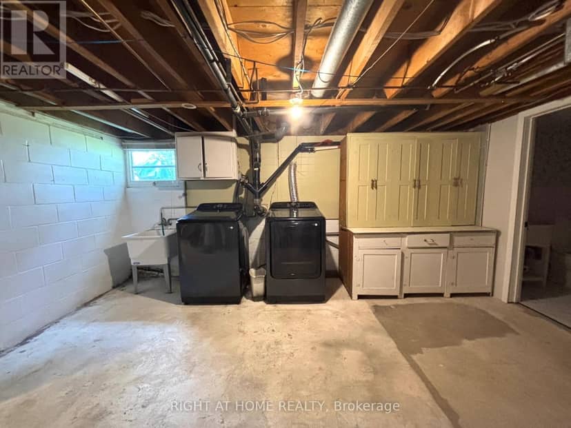 594 Miller Street — photo 15 of 16