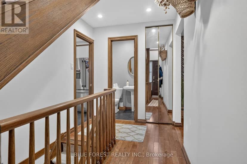 11-152 Albert Street — photo 12 of 40