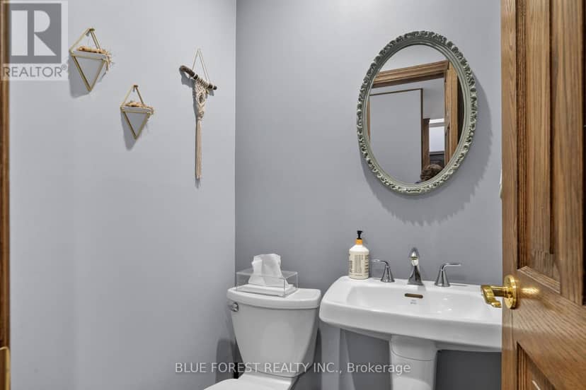 11-152 Albert Street — photo 20 of 40