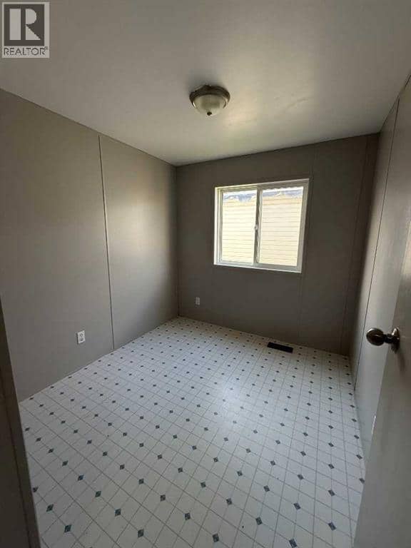 9904 107 Street, High Level, photo 8