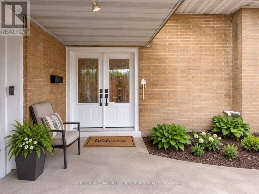 16 Carsbrooke Road, Toronto, photo 2