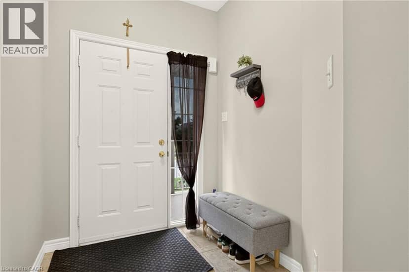 130 SOUTHBROOK Drive Unit# 15 — photo 3 of 24