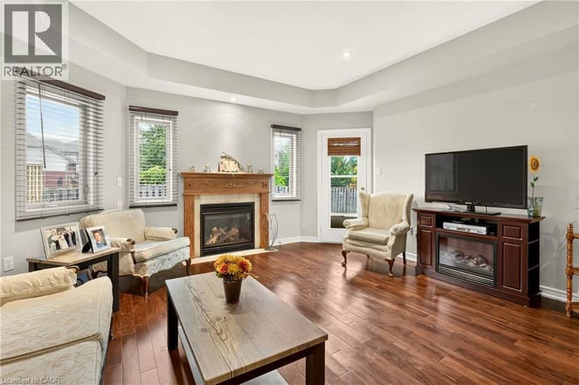 130 SOUTHBROOK Drive Unit# 15 — photo 5 of 24
