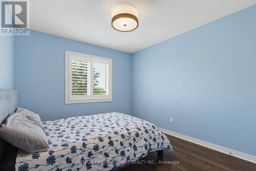 2092 English Crescent — photo 15 of 18